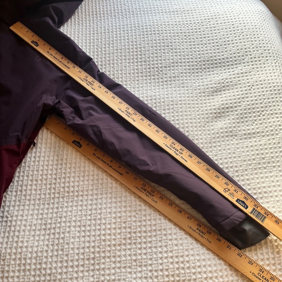 Flylow Daphne Hooded Insulated Jacket, Snow-Skirt Pit-Zips Wrist-Cuffs - Picture 6 of 8